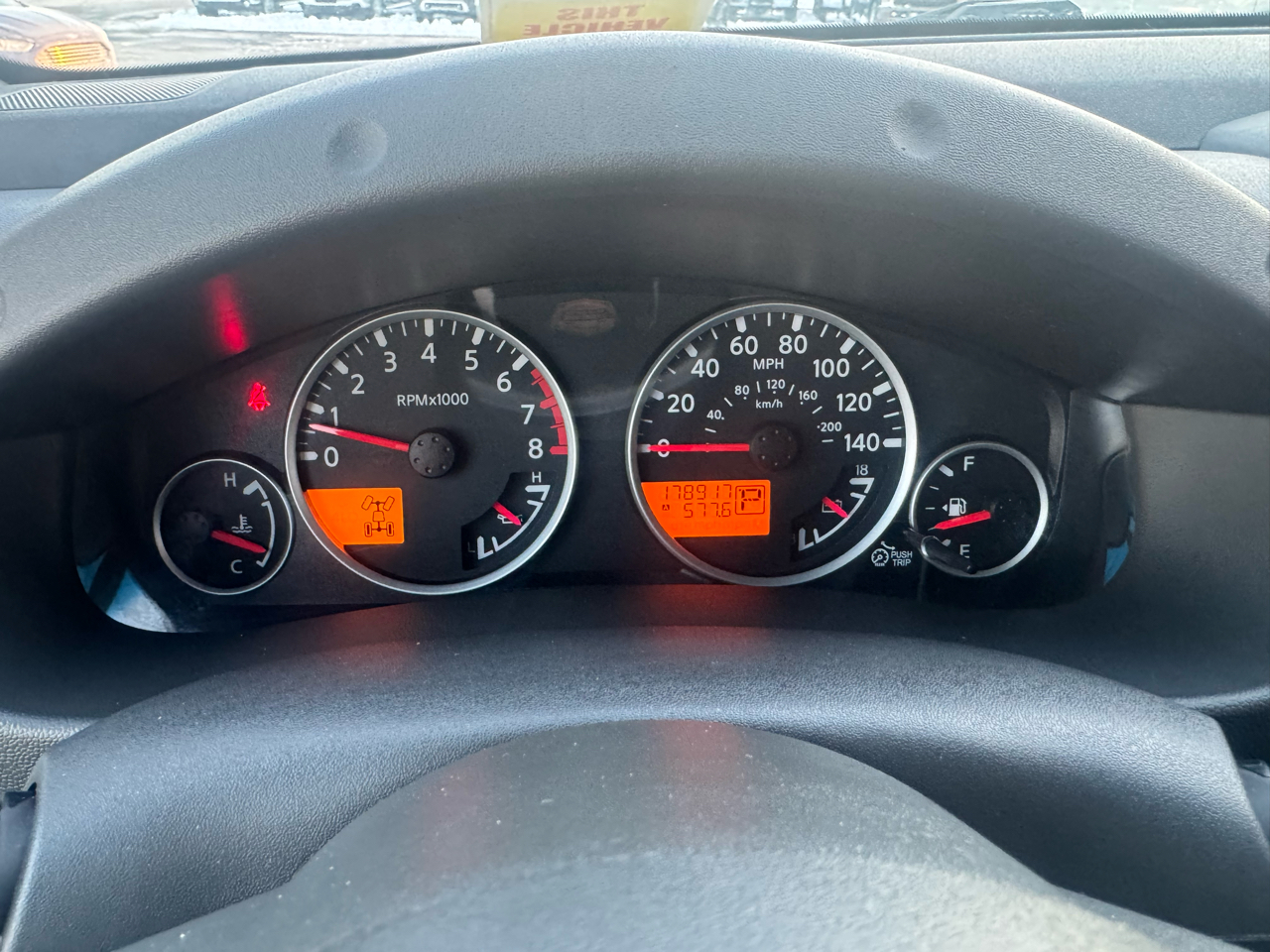 Nissan Pathfinder LE 4WD 2012