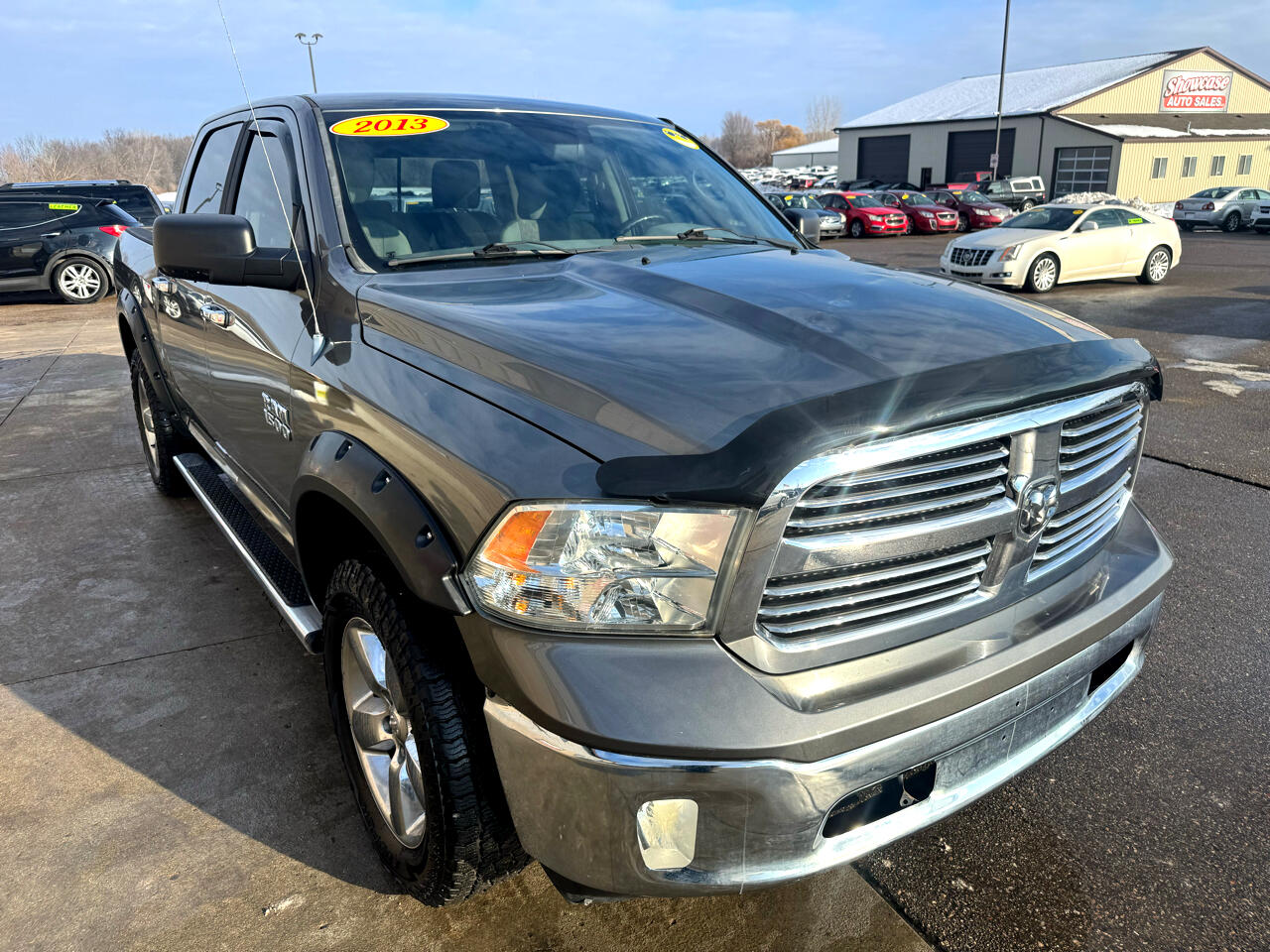 RAM 1500 SLT Crew Cab SWB 4WD 2013
