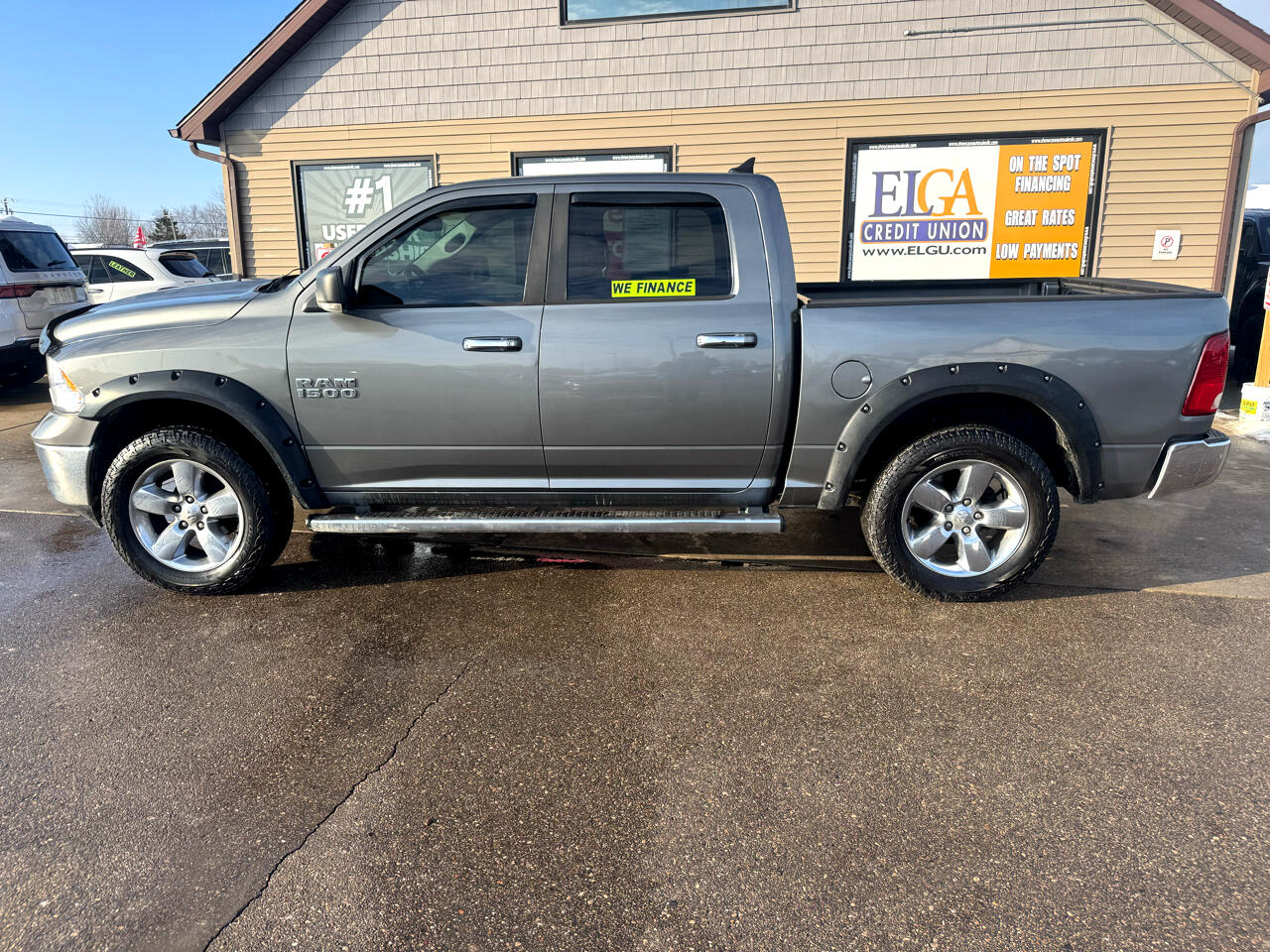 RAM 1500 SLT Crew Cab SWB 4WD 2013