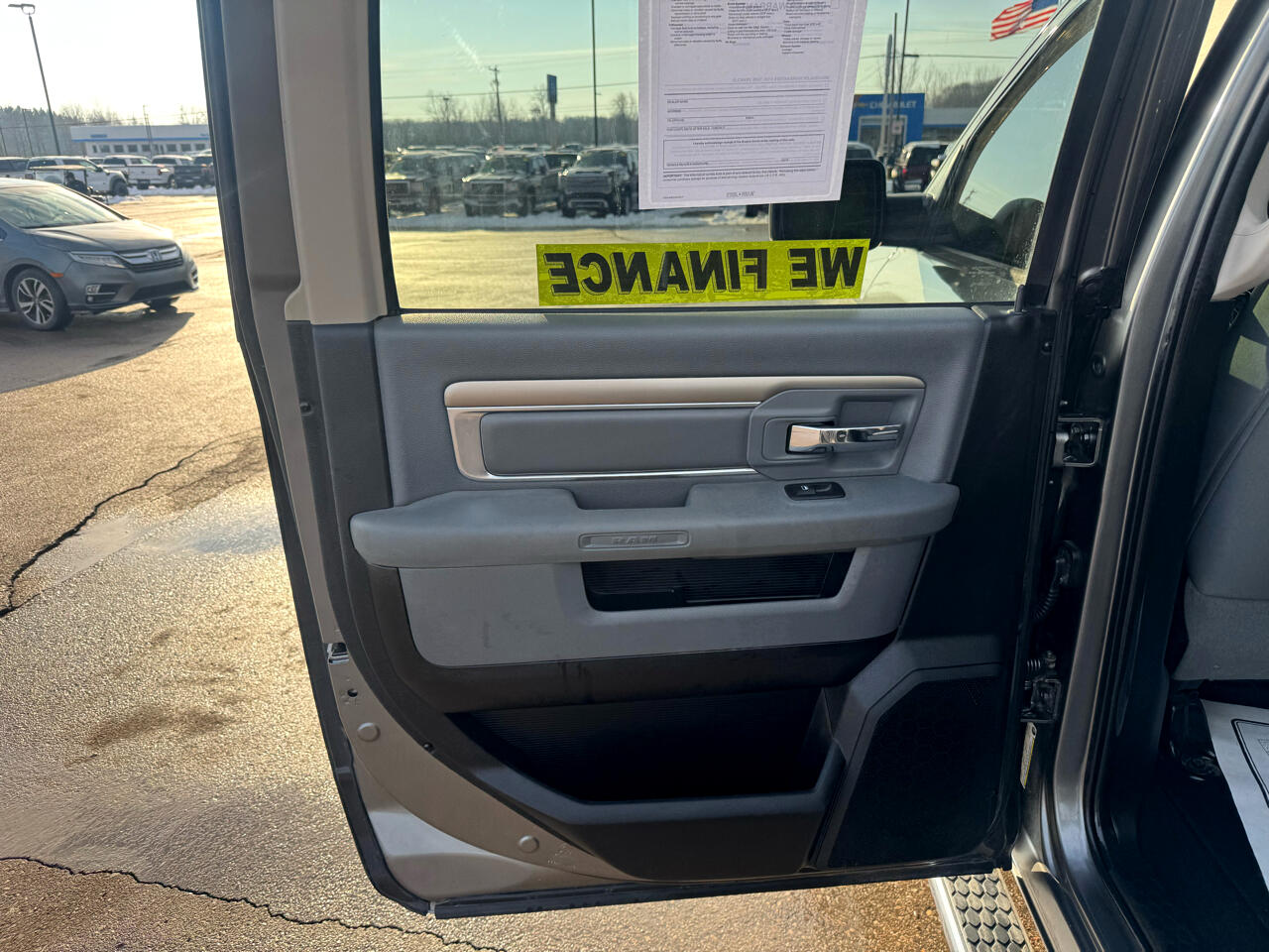 RAM 1500 SLT Crew Cab SWB 4WD 2013