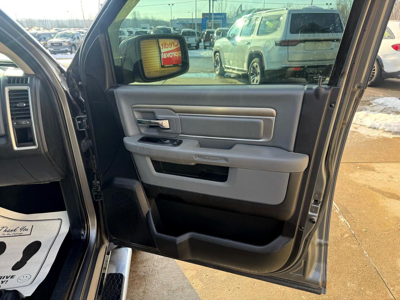 RAM 1500 SLT Crew Cab SWB 4WD 2013