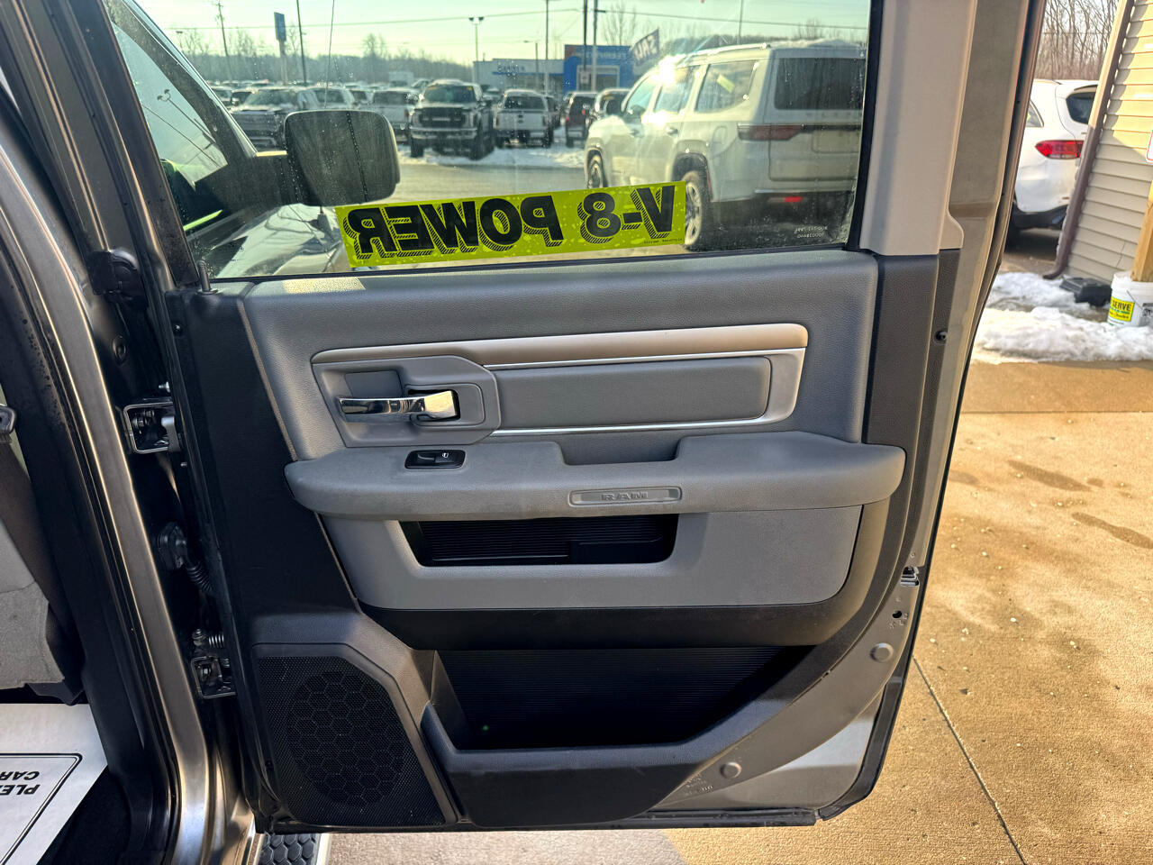 RAM 1500 SLT Crew Cab SWB 4WD 2013