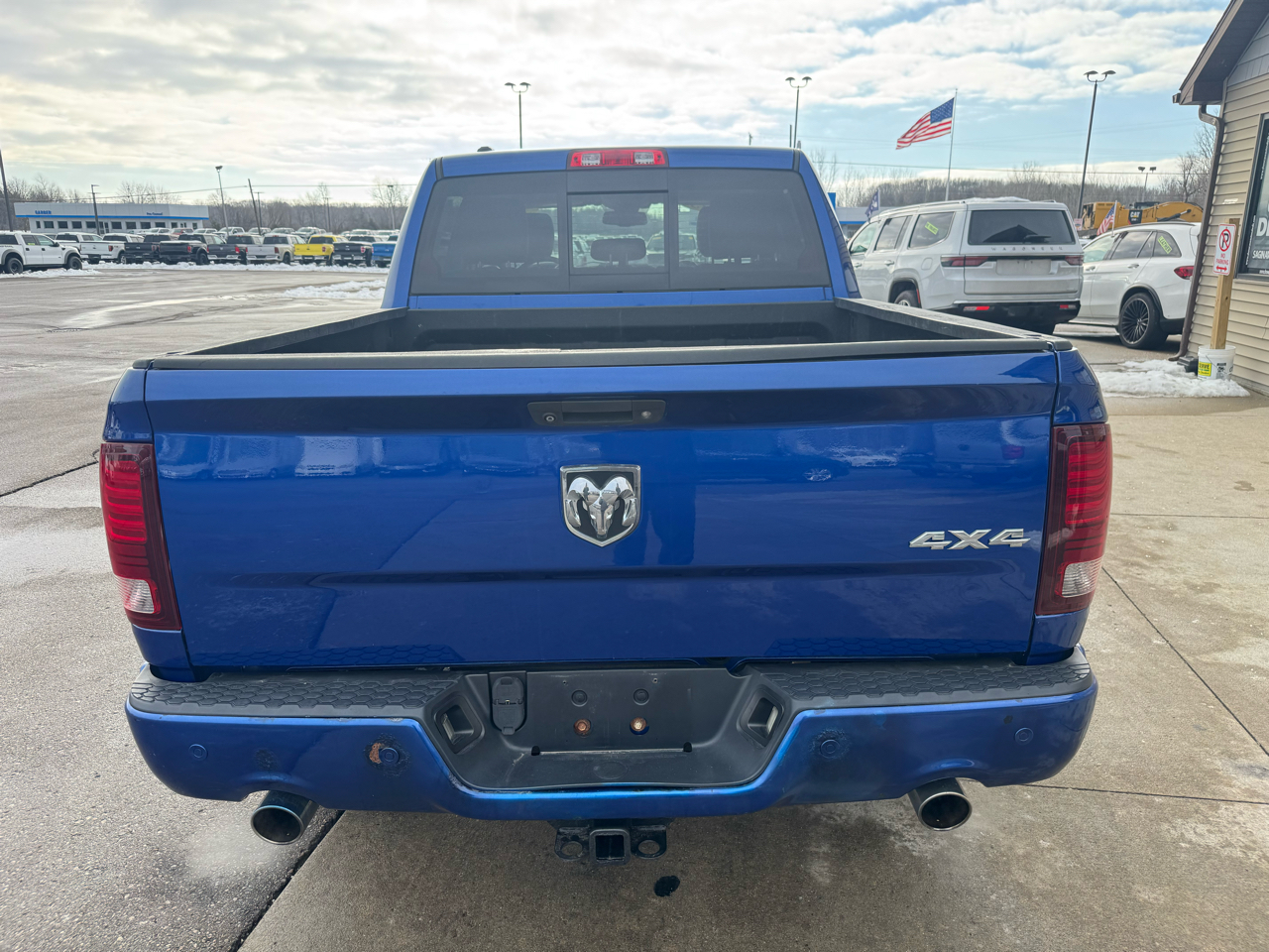 RAM 1500 Sport Crew Cab SWB 4WD 2015