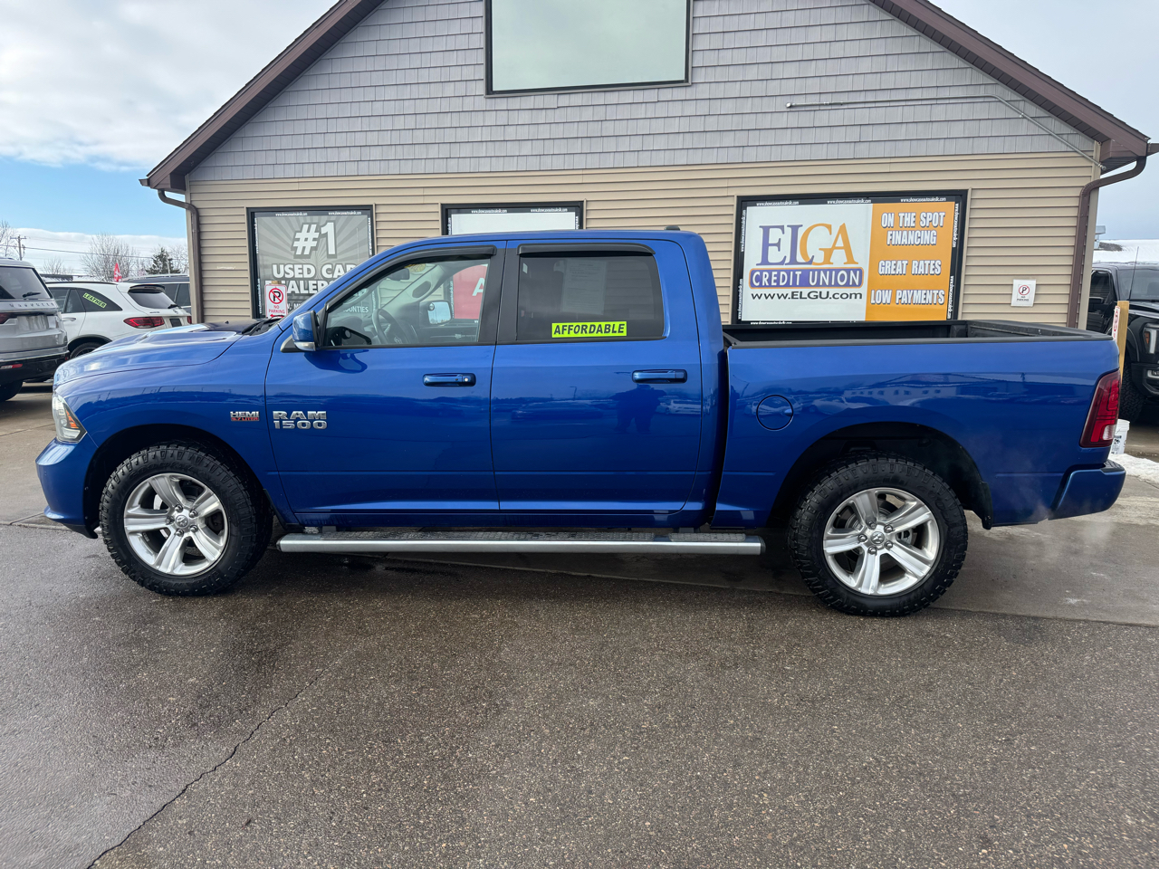 RAM 1500 Sport Crew Cab SWB 4WD 2015