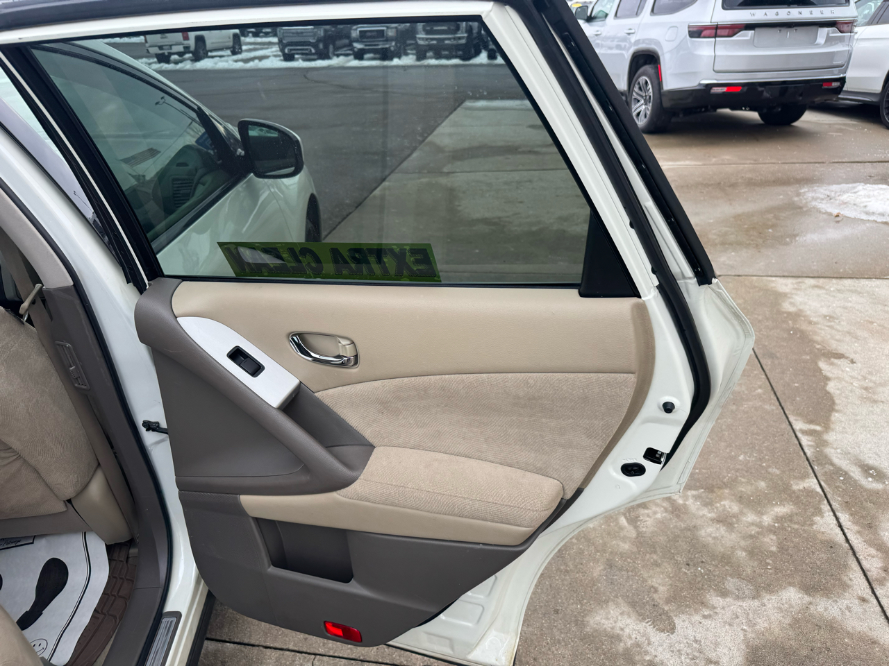 Nissan Murano S AWD 2011