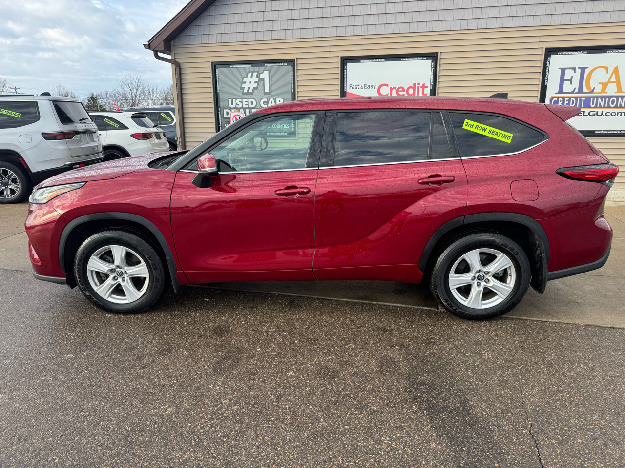 Toyota Highlander LE AWD V6 2022