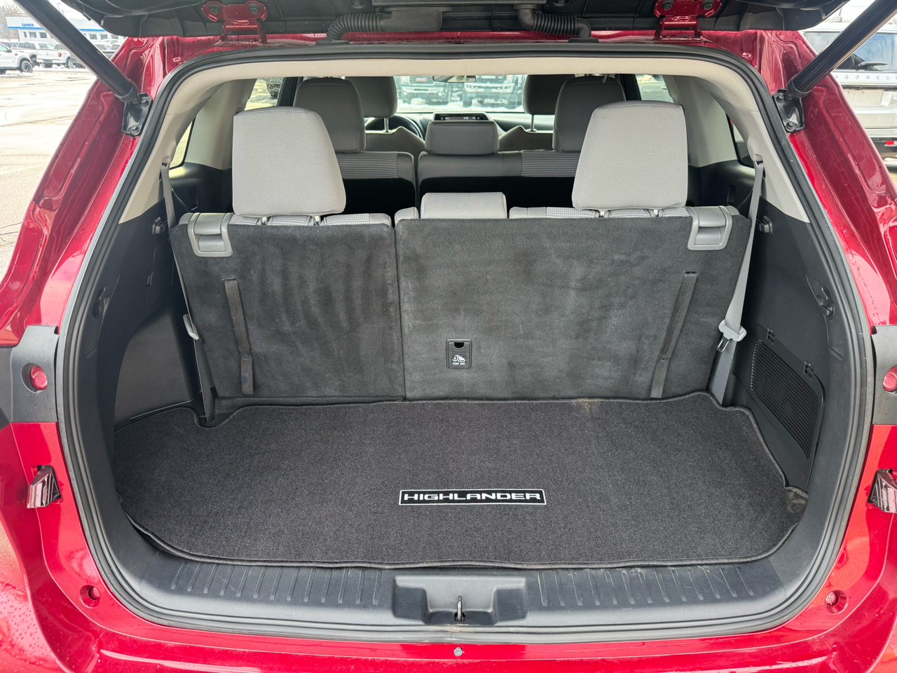 Toyota Highlander LE AWD V6 2022