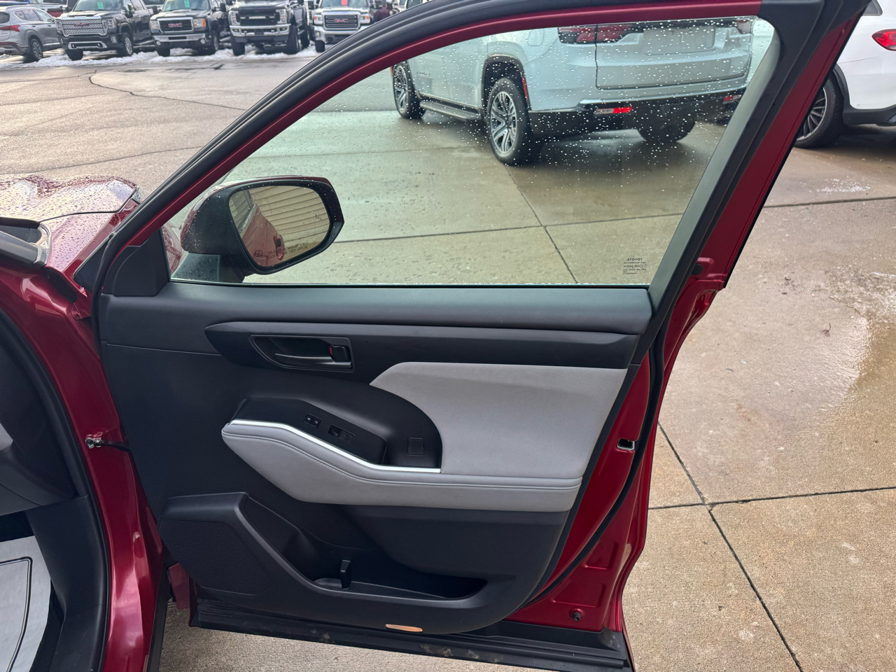 Toyota Highlander LE AWD V6 2022