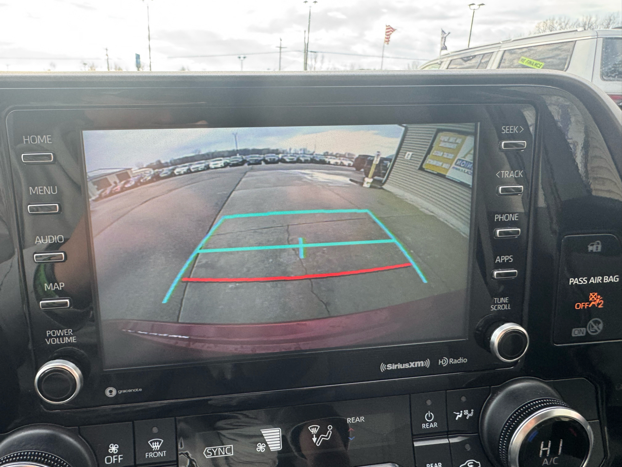 Toyota Highlander LE AWD V6 2022