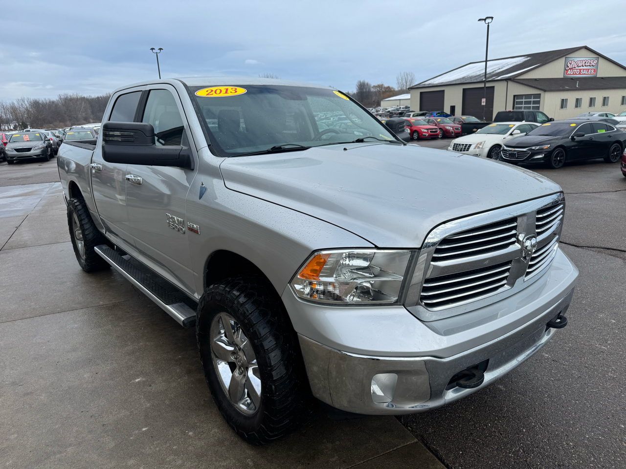 RAM 1500 SLT Crew Cab SWB 4WD 2013