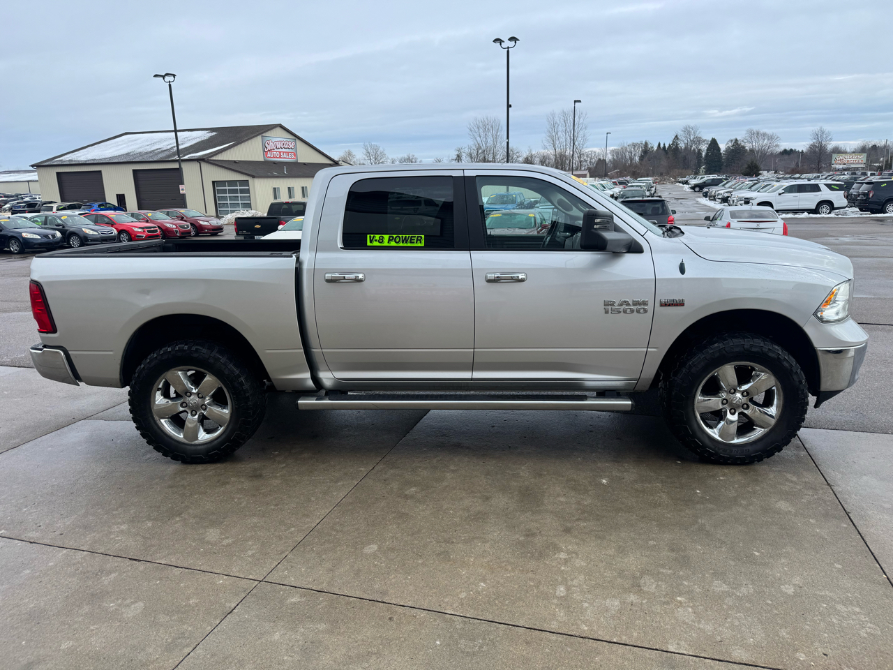 RAM 1500 SLT Crew Cab SWB 4WD 2013