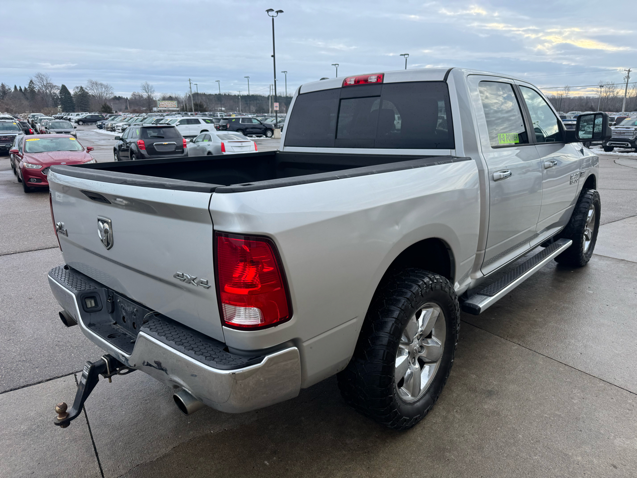 RAM 1500 SLT Crew Cab SWB 4WD 2013