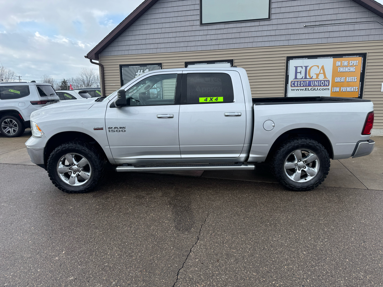 RAM 1500 SLT Crew Cab SWB 4WD 2013