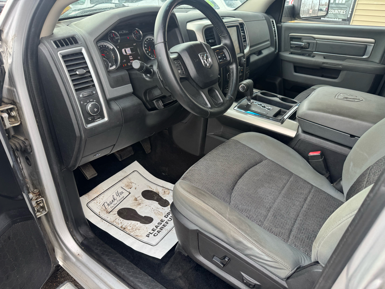 RAM 1500 SLT Crew Cab SWB 4WD 2013