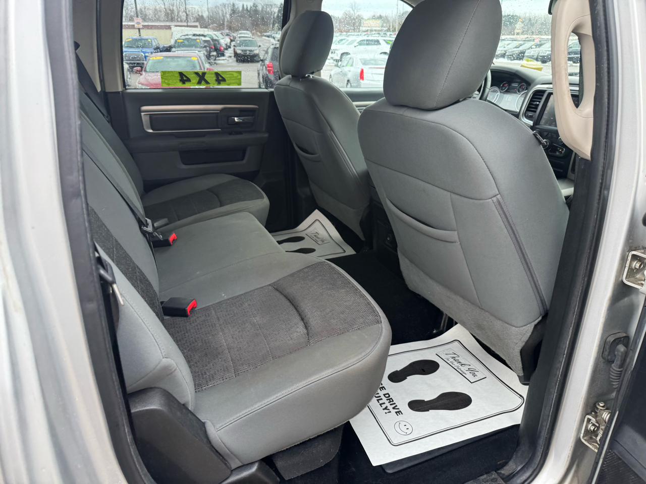 RAM 1500 SLT Crew Cab SWB 4WD 2013