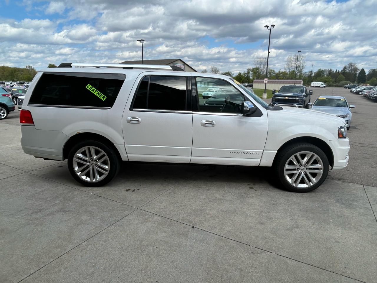 Lincoln Navigator L Select 4WD 2017