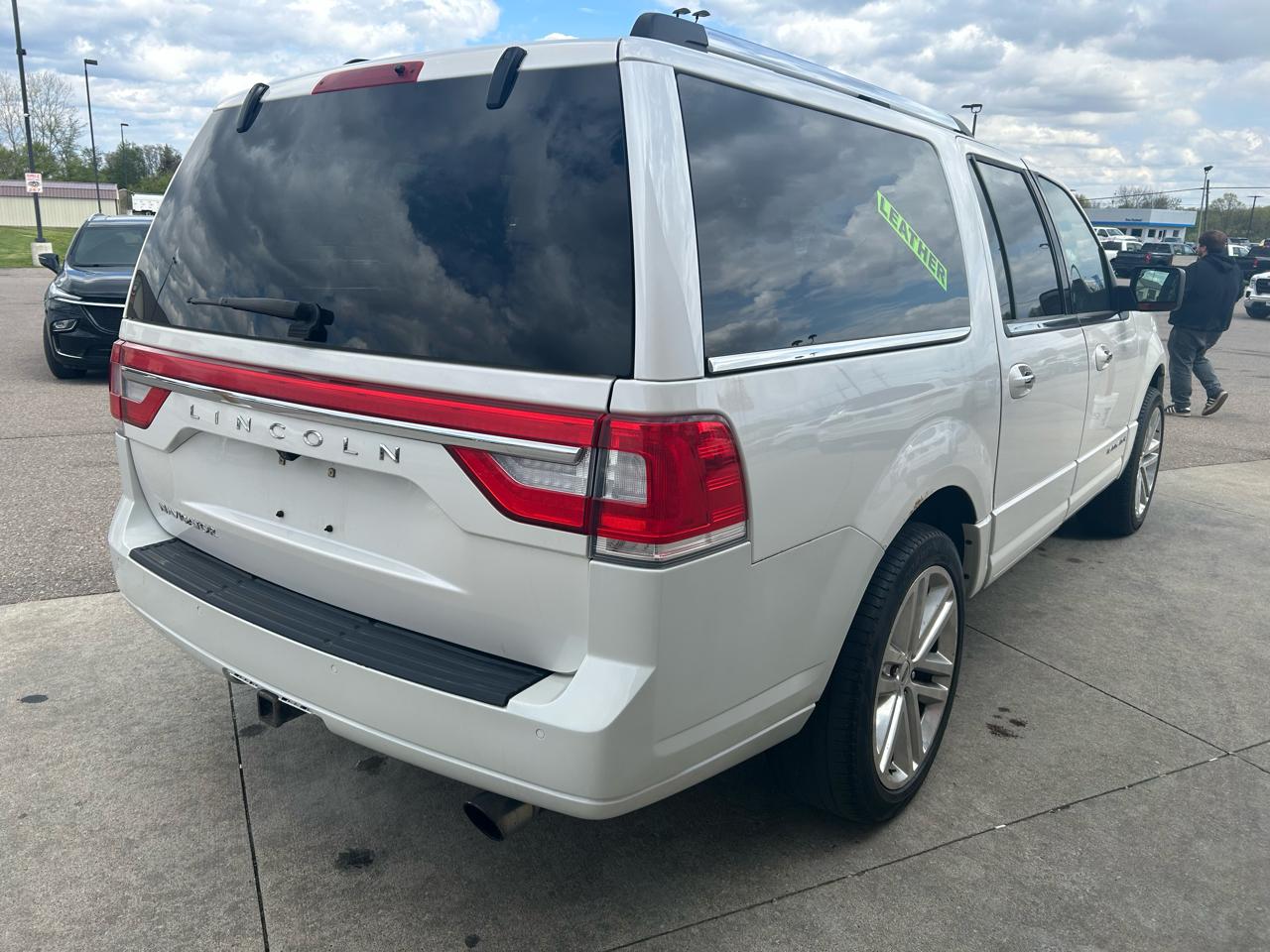 Lincoln Navigator L Select 4WD 2017