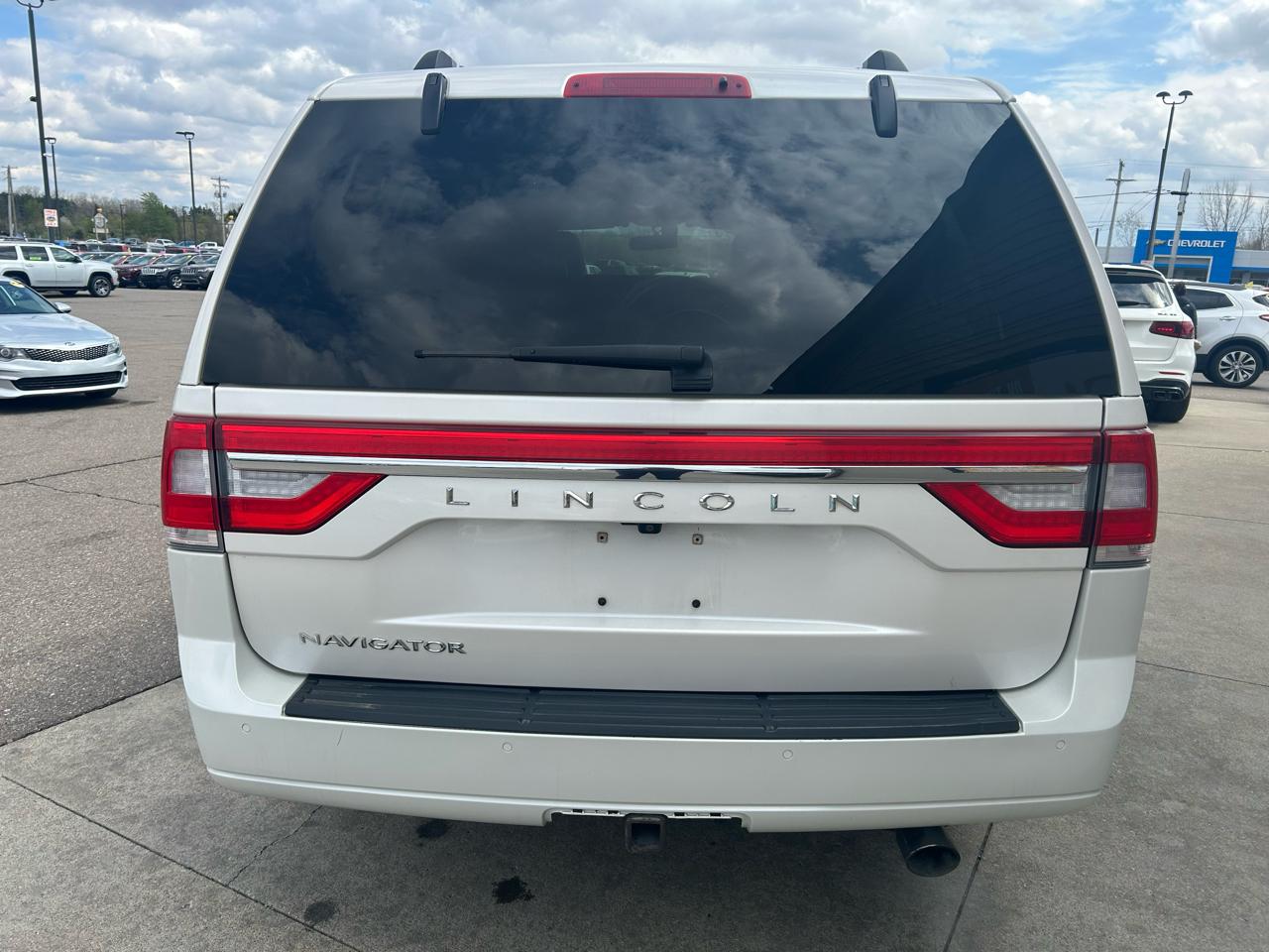 Lincoln Navigator L Select 4WD 2017