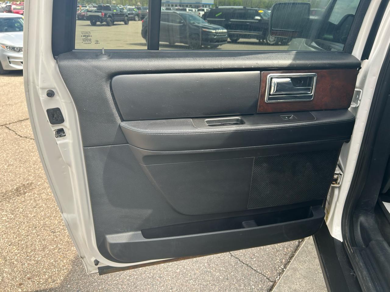 Lincoln Navigator L Select 4WD 2017