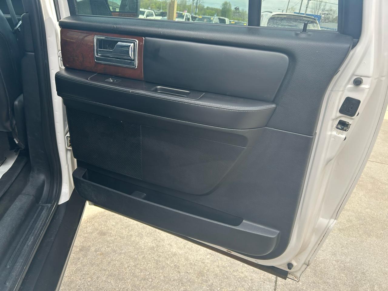 Lincoln Navigator L Select 4WD 2017