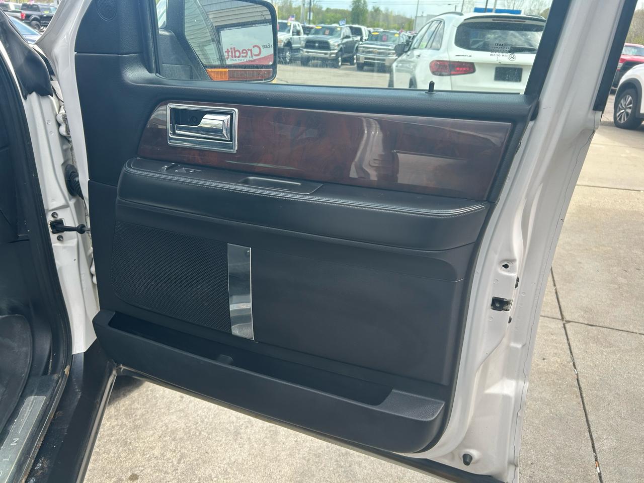Lincoln Navigator L Select 4WD 2017