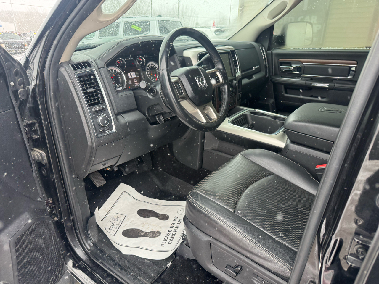 RAM 2500 Laramie Crew Cab SWB 4WD 2016