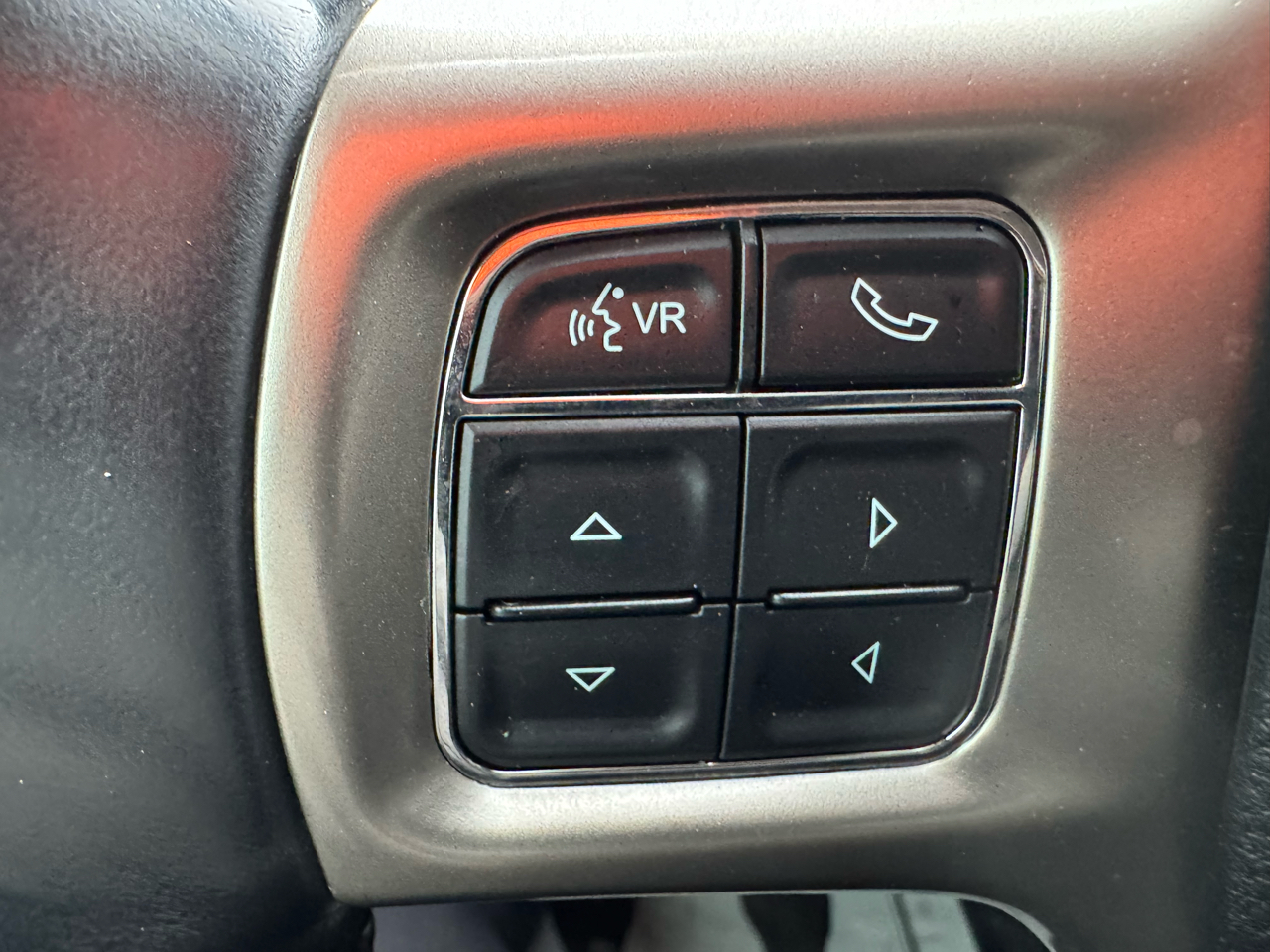 RAM 2500 Laramie Crew Cab SWB 4WD 2016