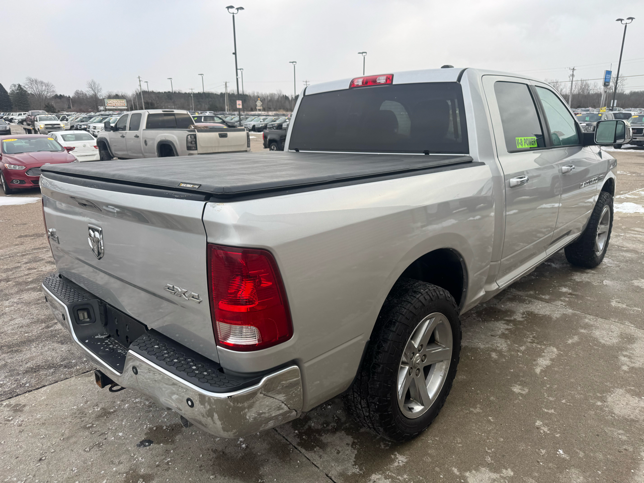 RAM 1500 SLT Crew Cab 4WD 2012
