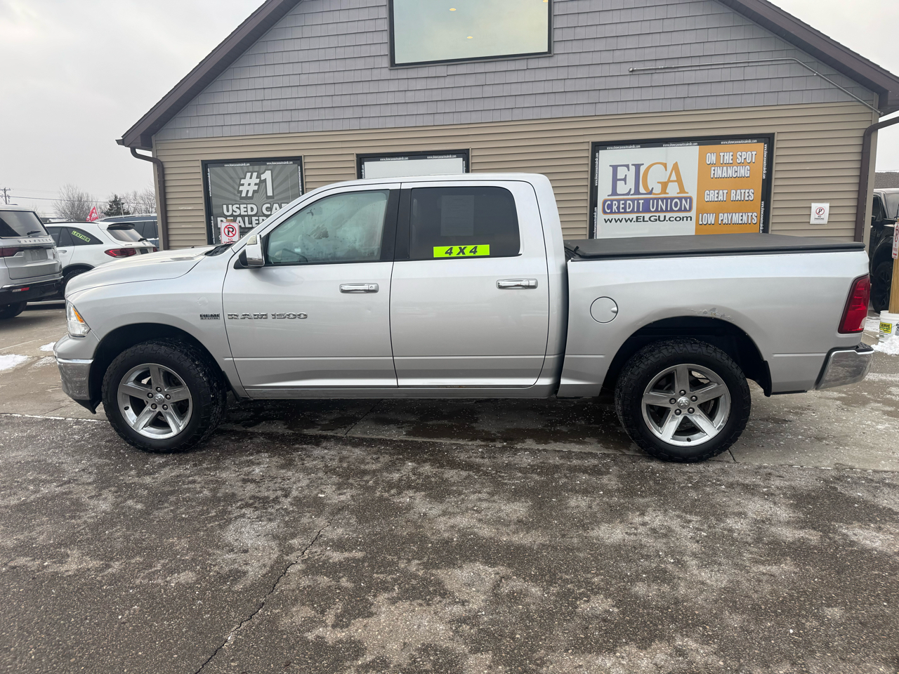 RAM 1500 SLT Crew Cab 4WD 2012