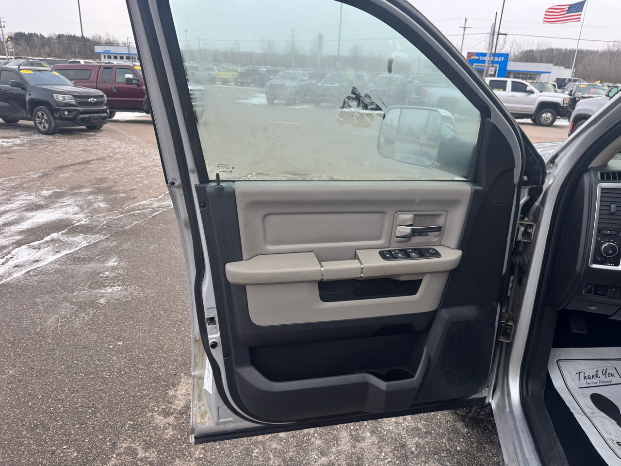 RAM 1500 SLT Crew Cab 4WD 2012