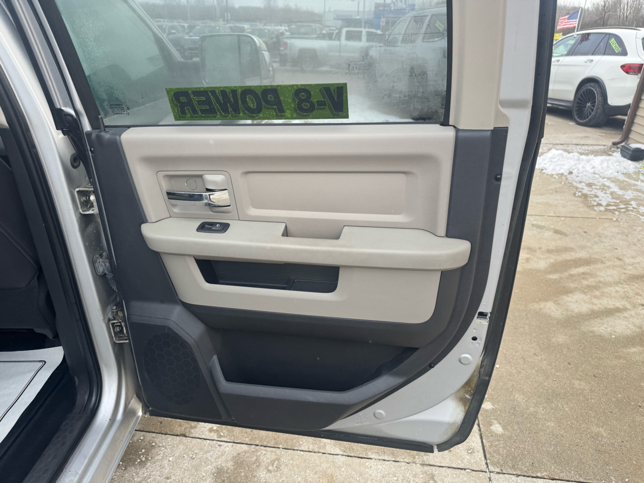 RAM 1500 SLT Crew Cab 4WD 2012