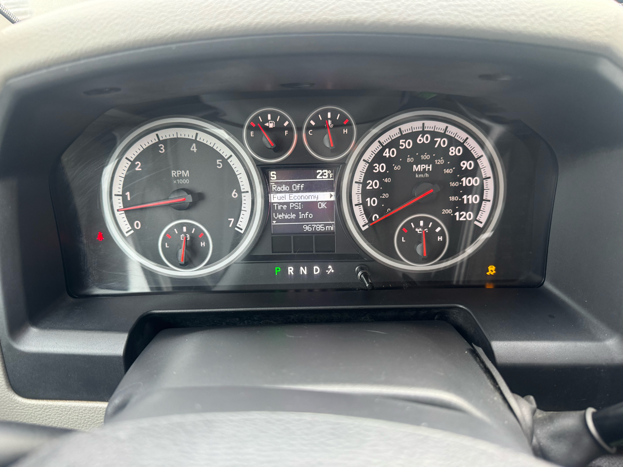 RAM 1500 SLT Crew Cab 4WD 2012