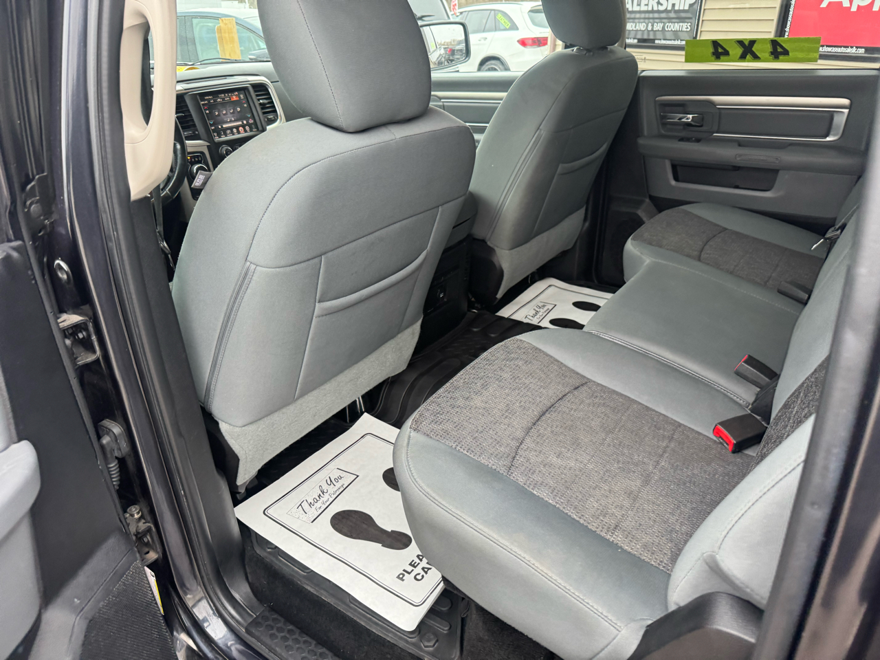 RAM 1500 SLT Crew Cab SWB 4WD 2015