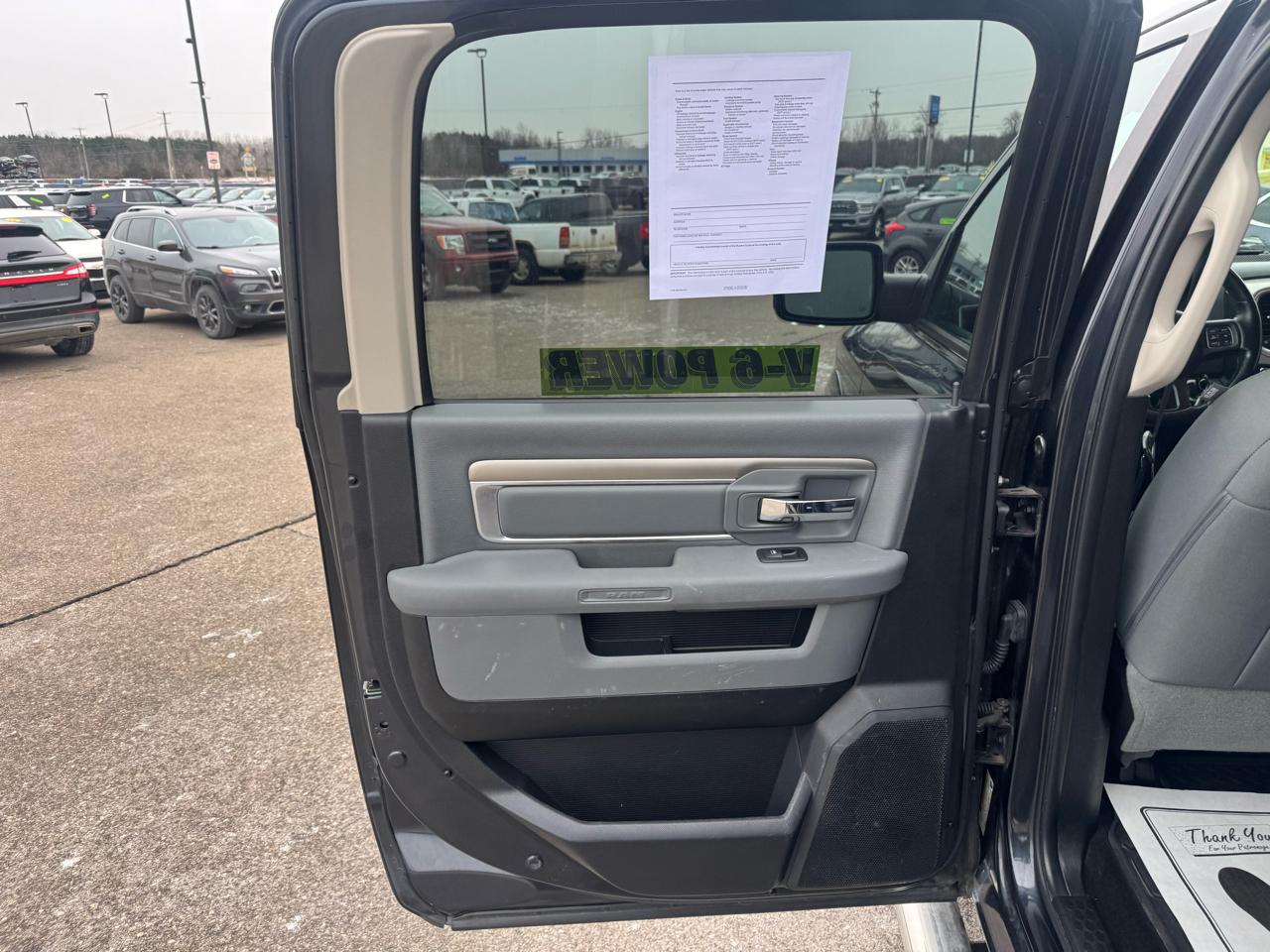 RAM 1500 SLT Crew Cab SWB 4WD 2015