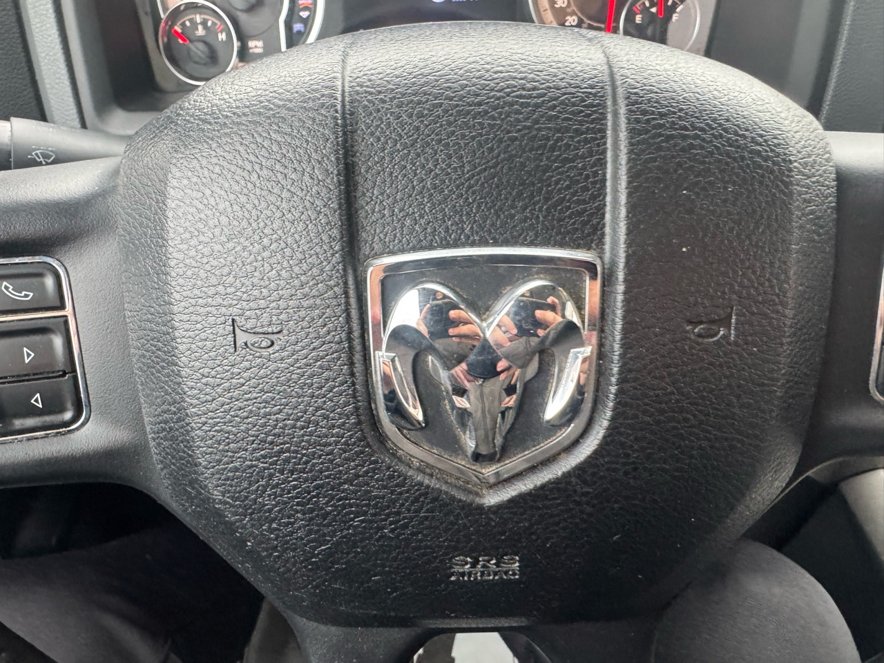 RAM 1500 SLT Crew Cab SWB 4WD 2015