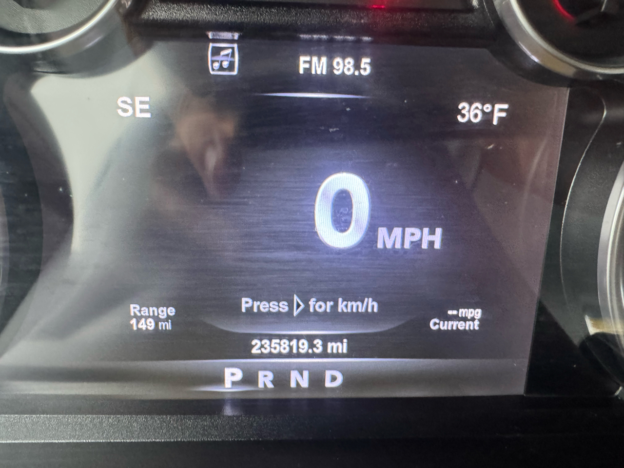 RAM 1500 SLT Crew Cab SWB 4WD 2015