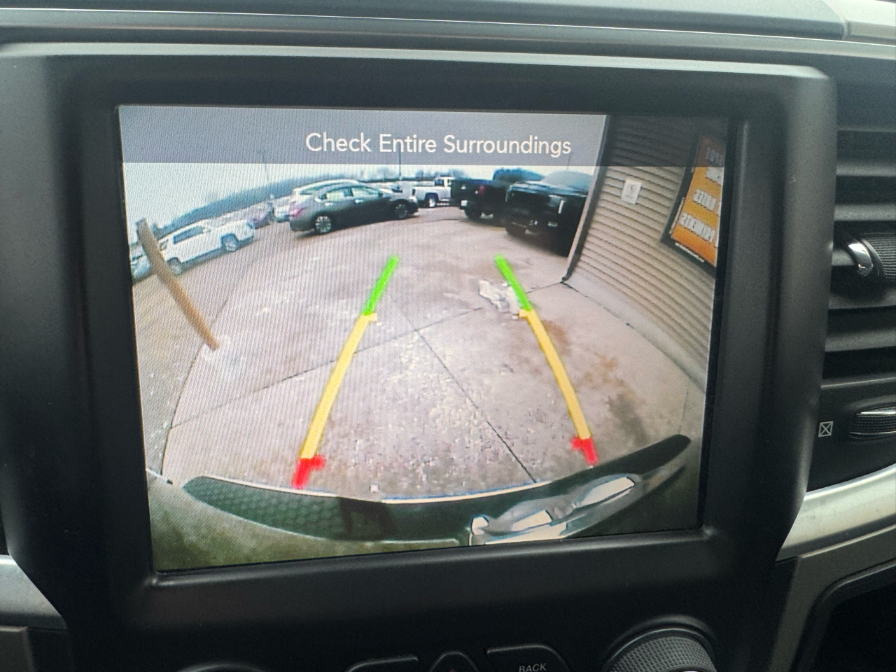 RAM 1500 SLT Crew Cab SWB 4WD 2015