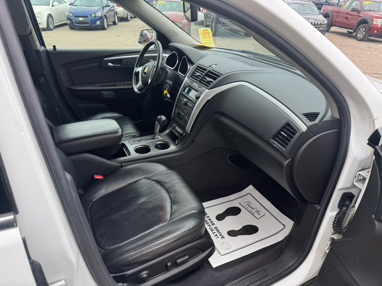 Chevrolet Traverse LT1 FWD 2010