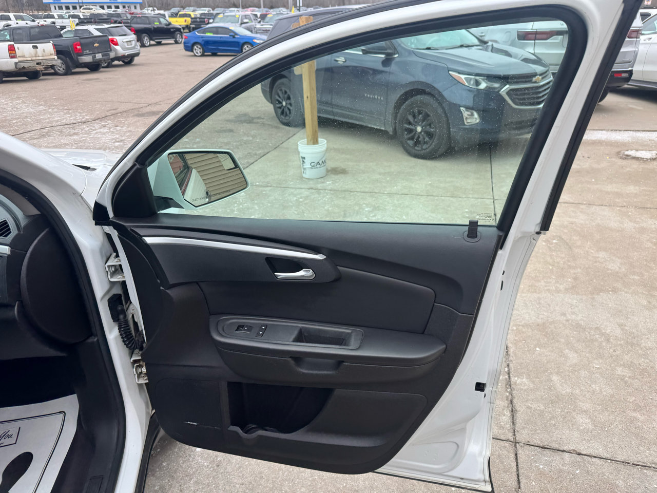 Chevrolet Traverse LT1 FWD 2010