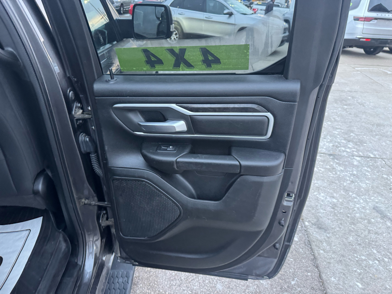 RAM 1500 Big Horn Quad Cab 4WD 2020