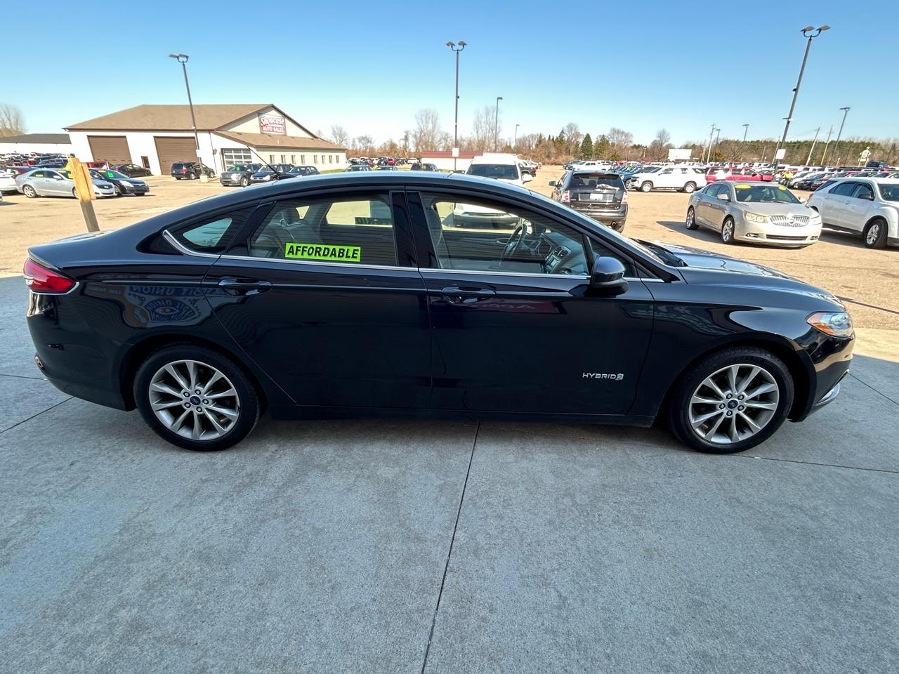 Ford Fusion Hybrid SE 2017