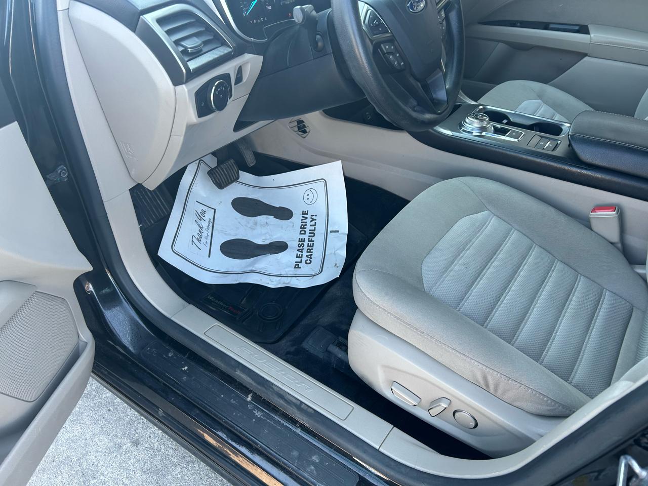 Ford Fusion Hybrid SE 2017