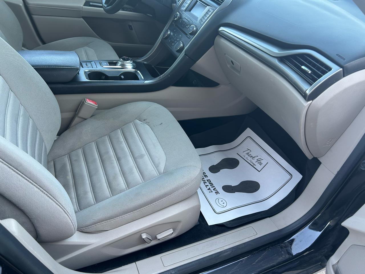 Ford Fusion Hybrid SE 2017