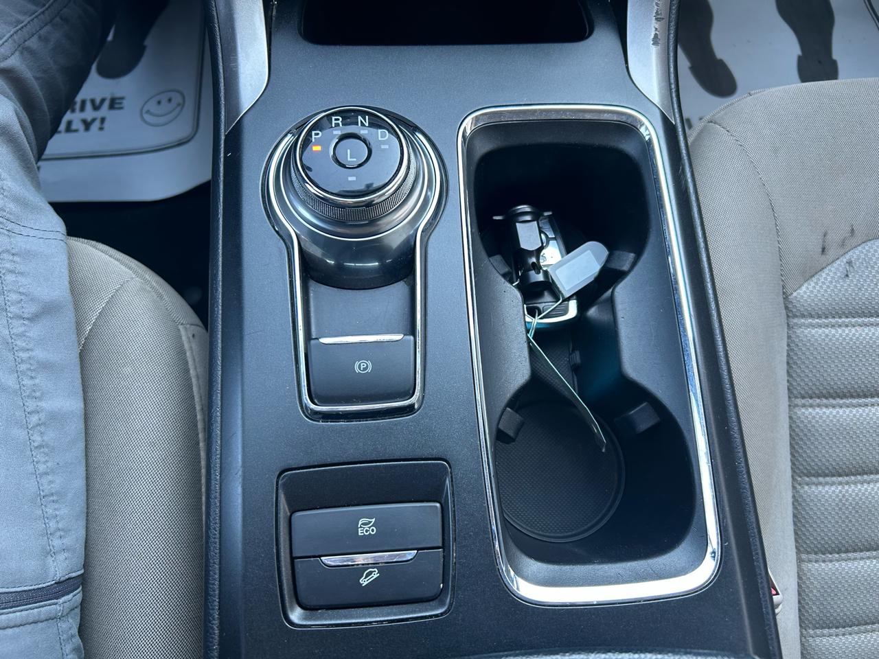 Ford Fusion Hybrid SE 2017