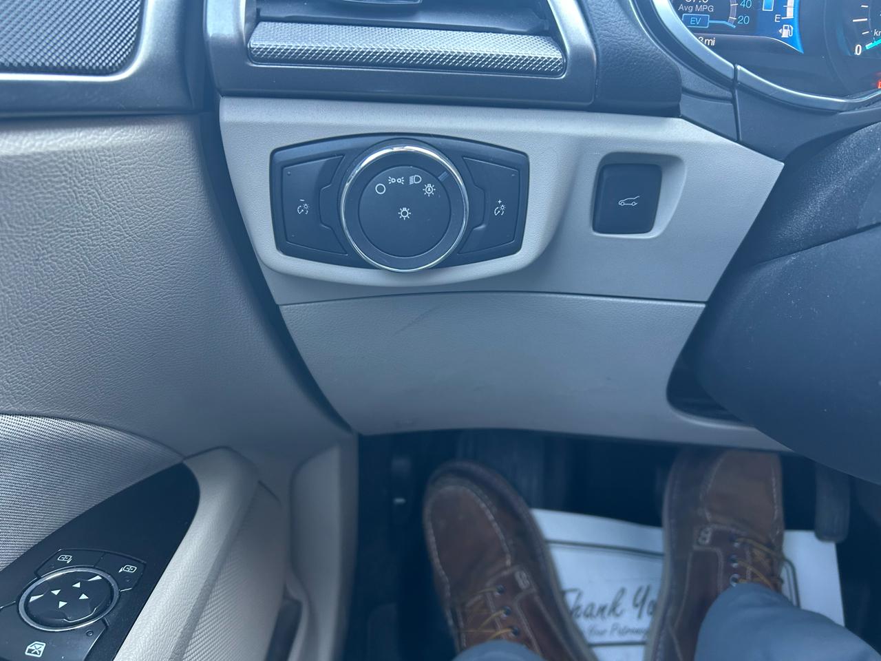 Ford Fusion Hybrid SE 2017