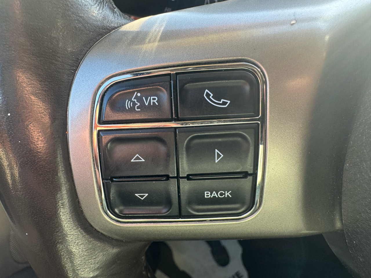 Jeep Grand Cherokee Overland 4WD 2012