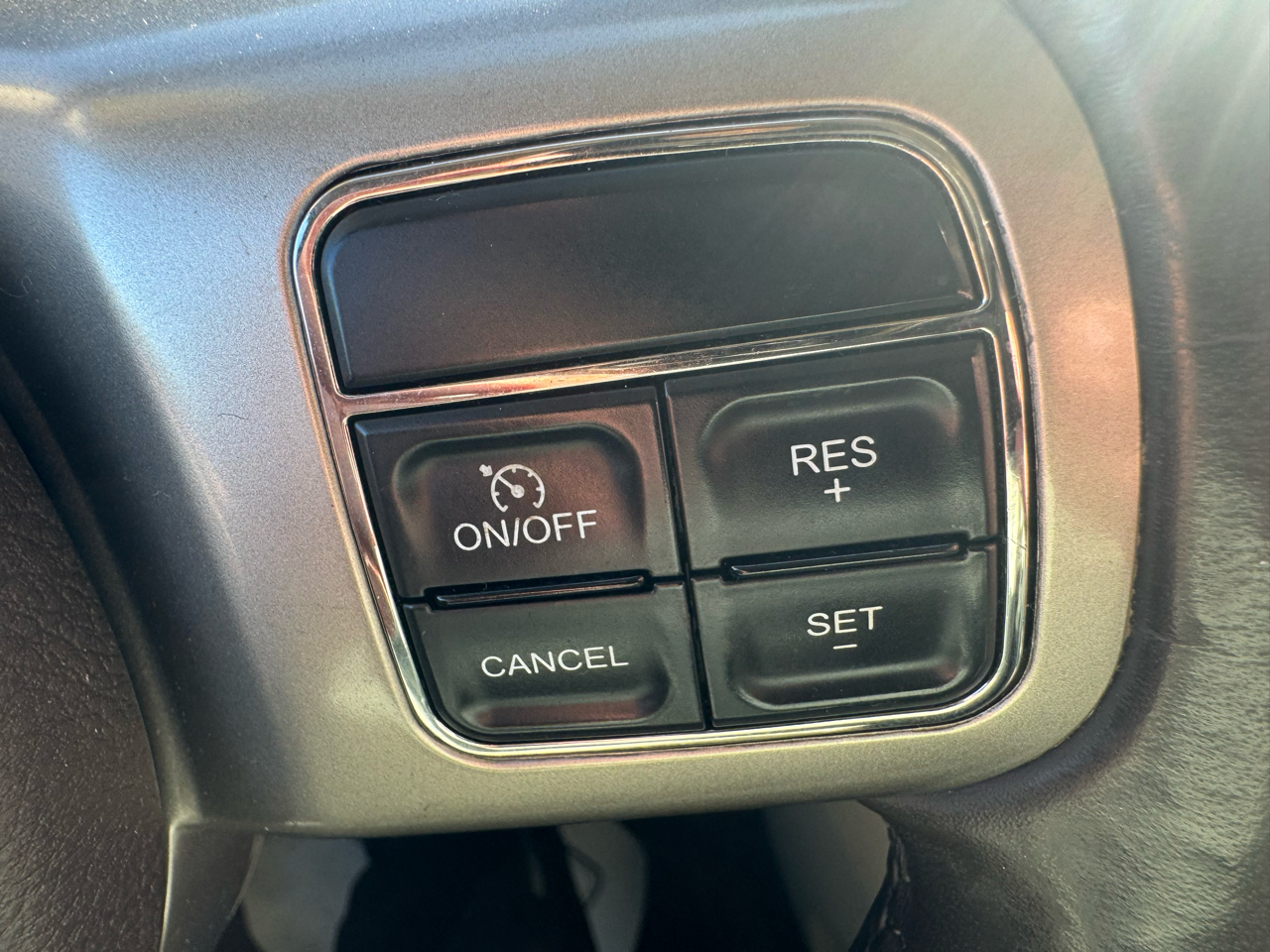 Jeep Grand Cherokee Overland 4WD 2012