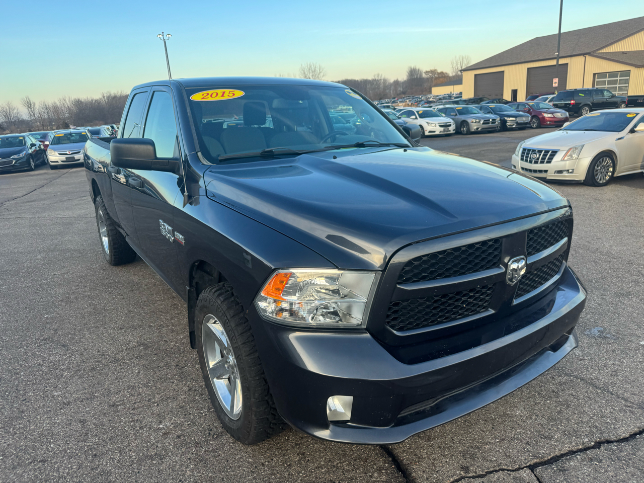 RAM 1500 Tradesman Quad Cab 4WD 2015