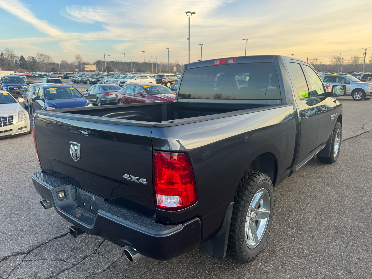 RAM 1500 Tradesman Quad Cab 4WD 2015