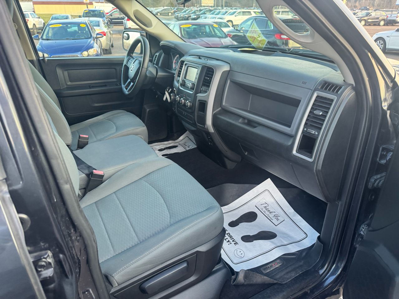 RAM 1500 Tradesman Quad Cab 4WD 2015